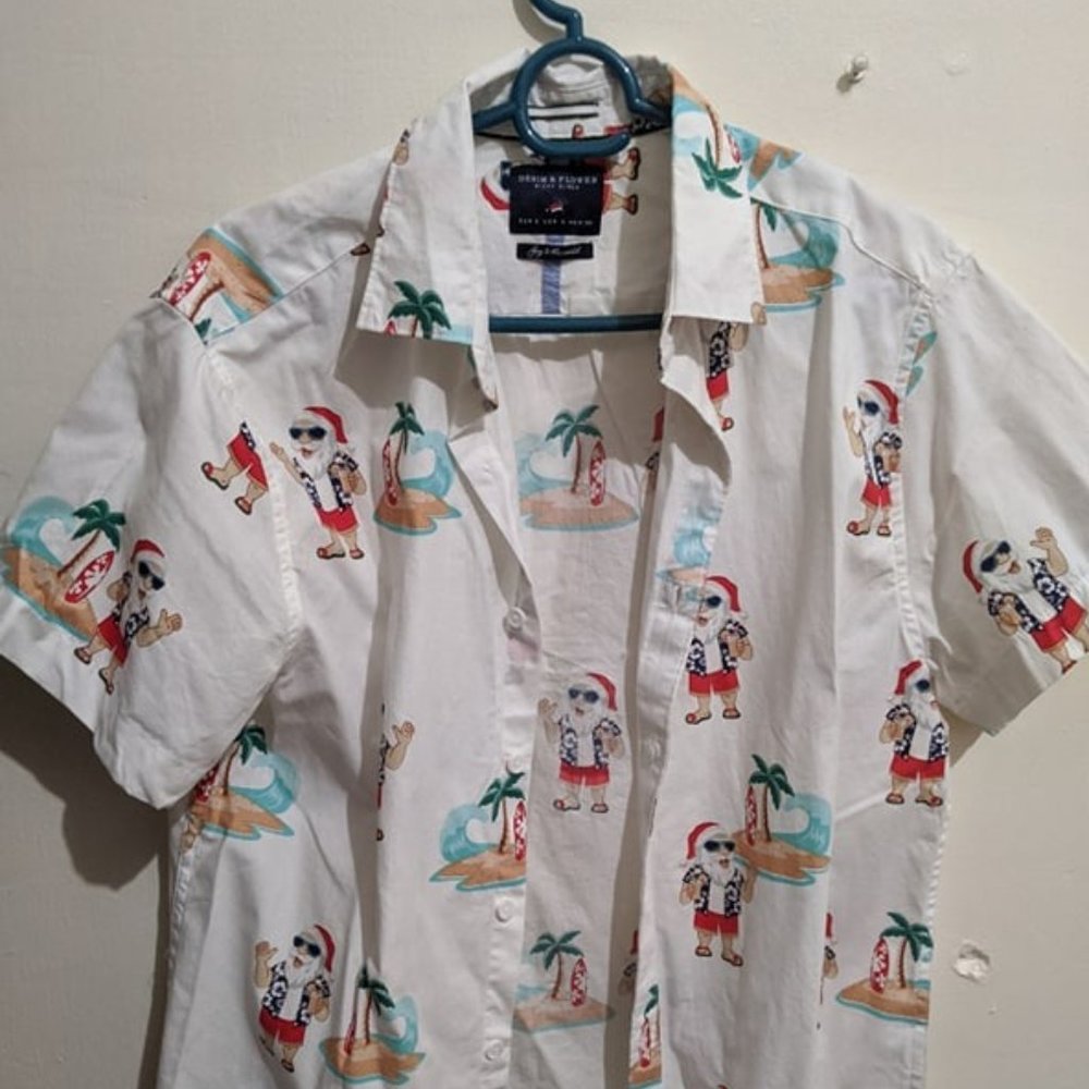 Hawaiian Santa Beach figuriene shirt😎🔥